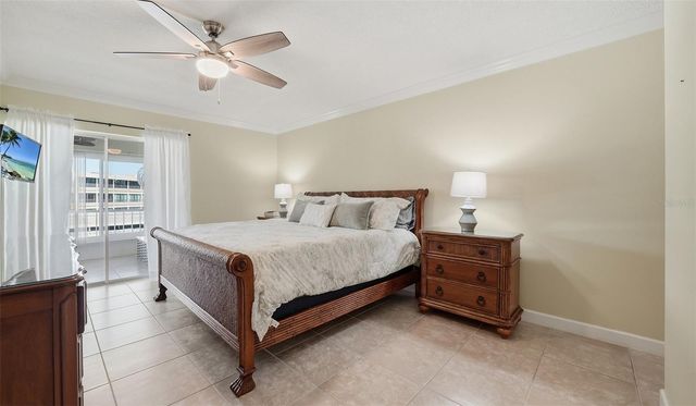 199 WHISPERING SANDS DRIVE 204, Sarasota, FL 34242