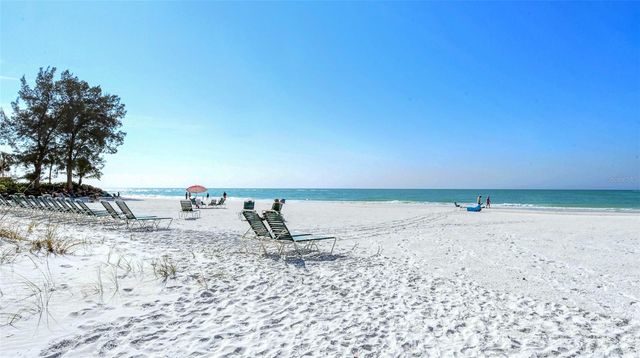199 WHISPERING SANDS DRIVE 204, Sarasota, FL 34242