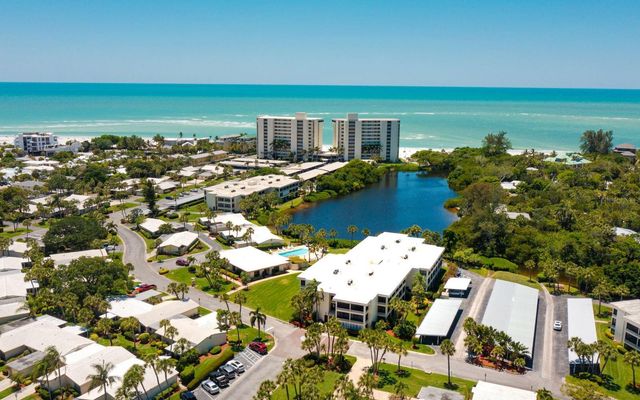 199 WHISPERING SANDS DRIVE 204, Sarasota, FL 34242