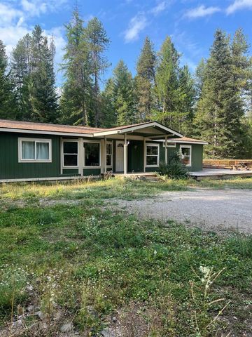 4087 Hesseltine Rd, Valley, WA 99181