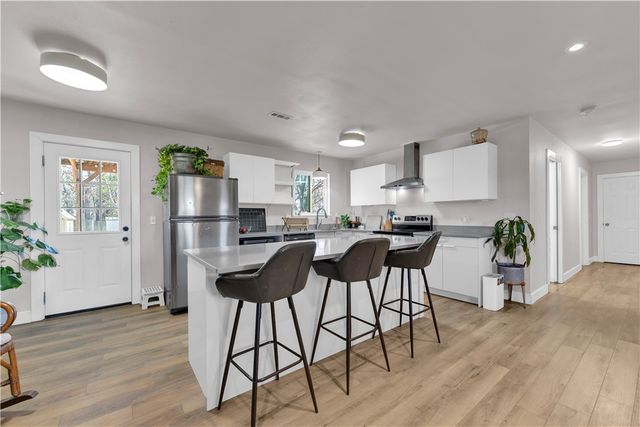 811 N 30th Street, Rogers, AR 72756