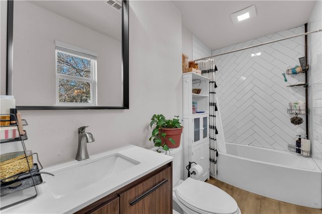 811 N 30th Street, Rogers, AR 72756