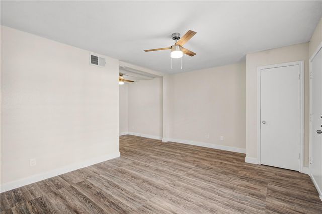 11540 Chimney Rock Road 117, Houston, TX 77035