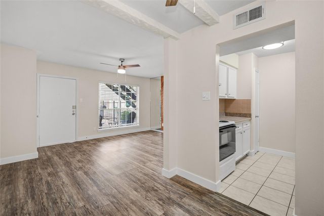 11540 Chimney Rock Road 117, Houston, TX 77035