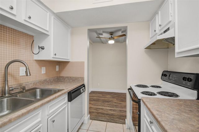 11540 Chimney Rock Road 117, Houston, TX 77035