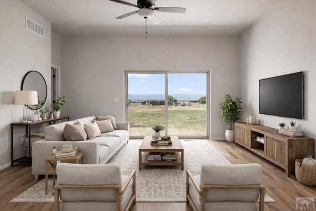 550 E Chaunsey Dr, Pueblo West, CO 81007