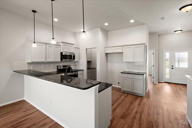 550 E Chaunsey Dr, Pueblo West, CO 81007