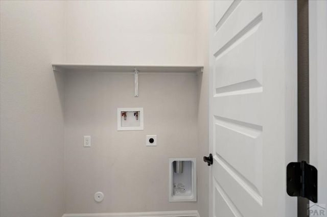 550 E Chaunsey Dr, Pueblo West, CO 81007