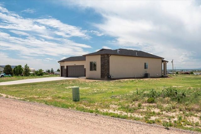550 E Chaunsey Dr, Pueblo West, CO 81007
