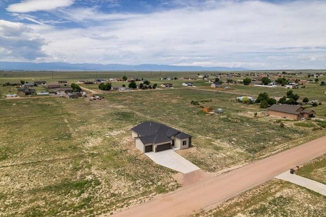 550 E Chaunsey Dr, Pueblo West, CO 81007