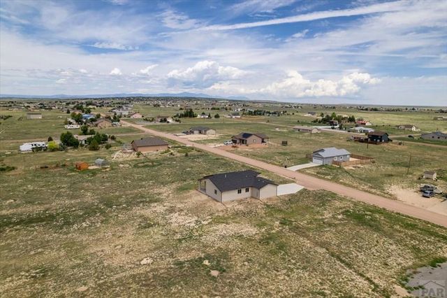 550 E Chaunsey Dr, Pueblo West, CO 81007