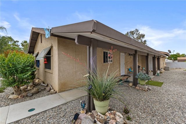 2761 Redlands, Perris, CA 92571