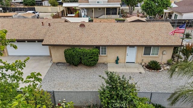 2761 Redlands, Perris, CA 92571