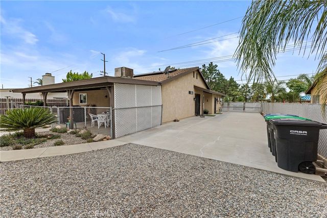 2761 Redlands, Perris, CA 92571