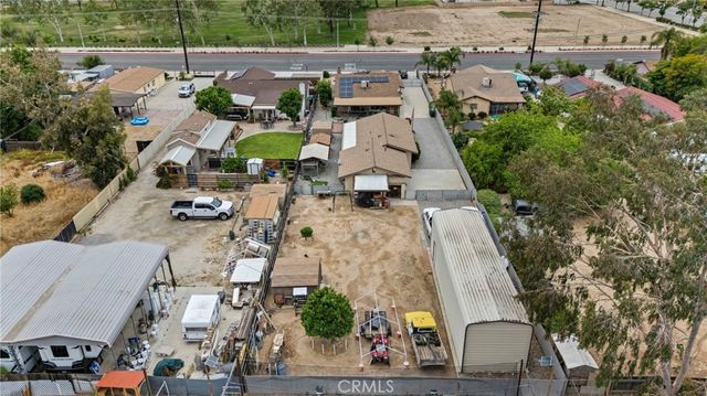 2761 Redlands, Perris, CA 92571