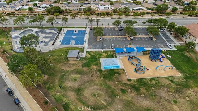 2761 Redlands, Perris, CA 92571