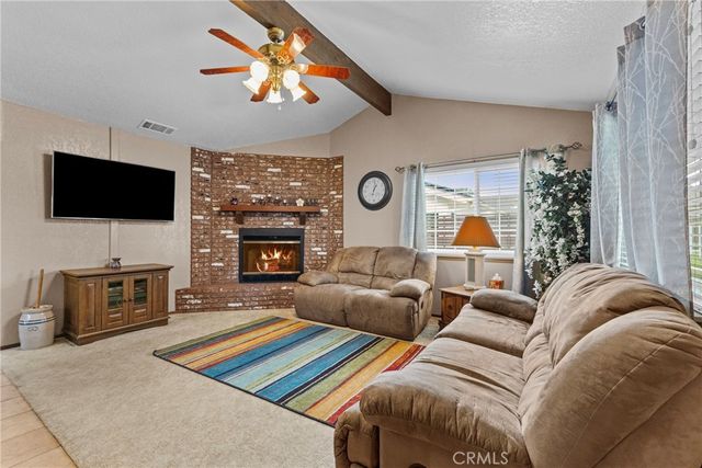 2761 Redlands, Perris, CA 92571