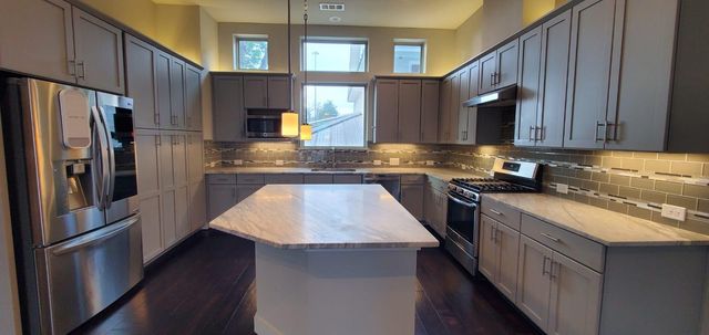 2422 Maufferd Street, Houston, TX 77009