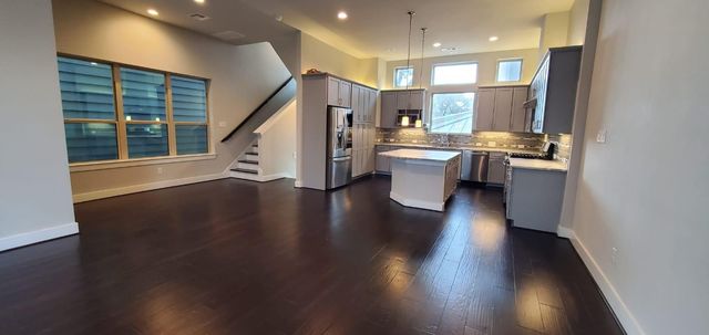 2422 Maufferd Street, Houston, TX 77009