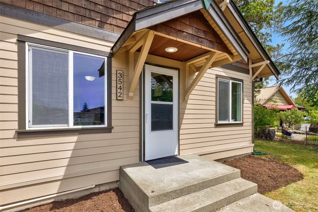 3542 NW Lowell Street, Silverdale, WA 98383