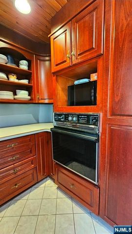 534 Hamburg Turnpike, West Milford, NJ 07480