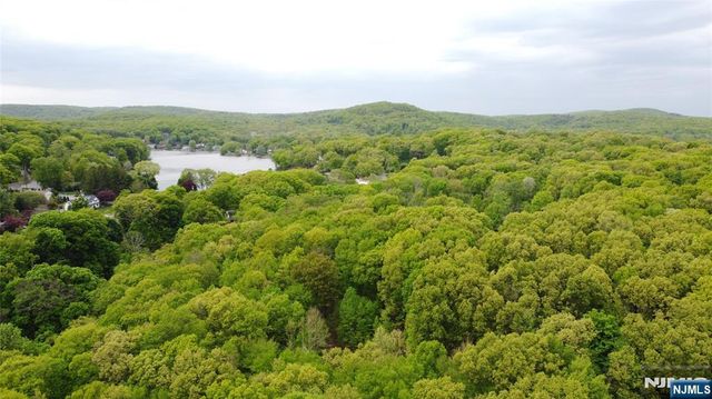 534 Hamburg Turnpike, West Milford, NJ 07480