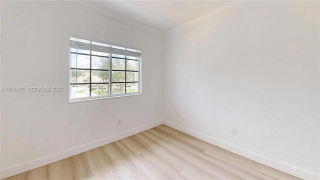 372 NE 26th Pl 201, Homestead, FL 33033