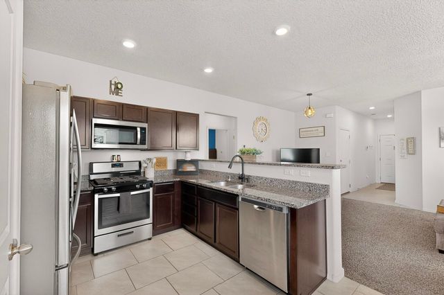 2280 Solara Loop NE, Rio Rancho, NM 87144