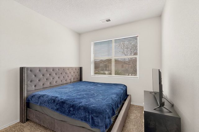 2280 Solara Loop NE, Rio Rancho, NM 87144