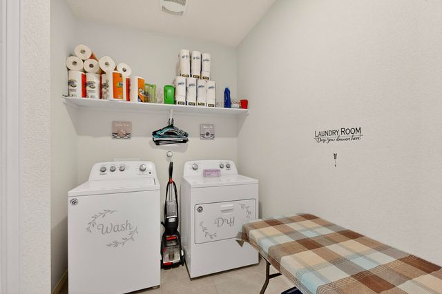 2280 Solara Loop NE, Rio Rancho, NM 87144