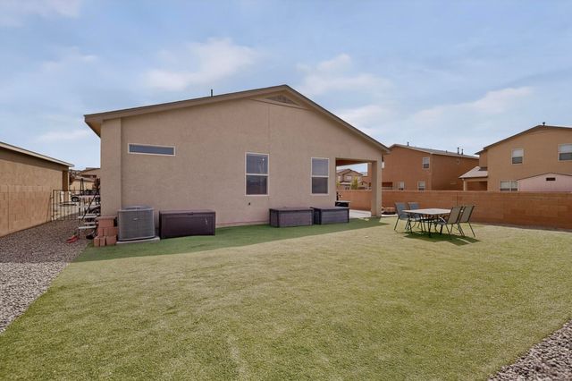 2280 Solara Loop NE, Rio Rancho, NM 87144