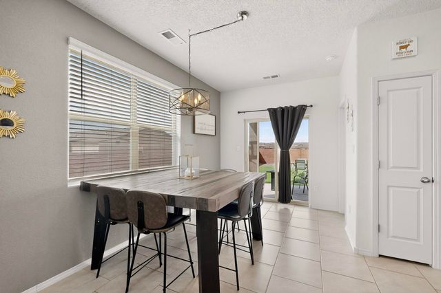 2280 Solara Loop NE, Rio Rancho, NM 87144