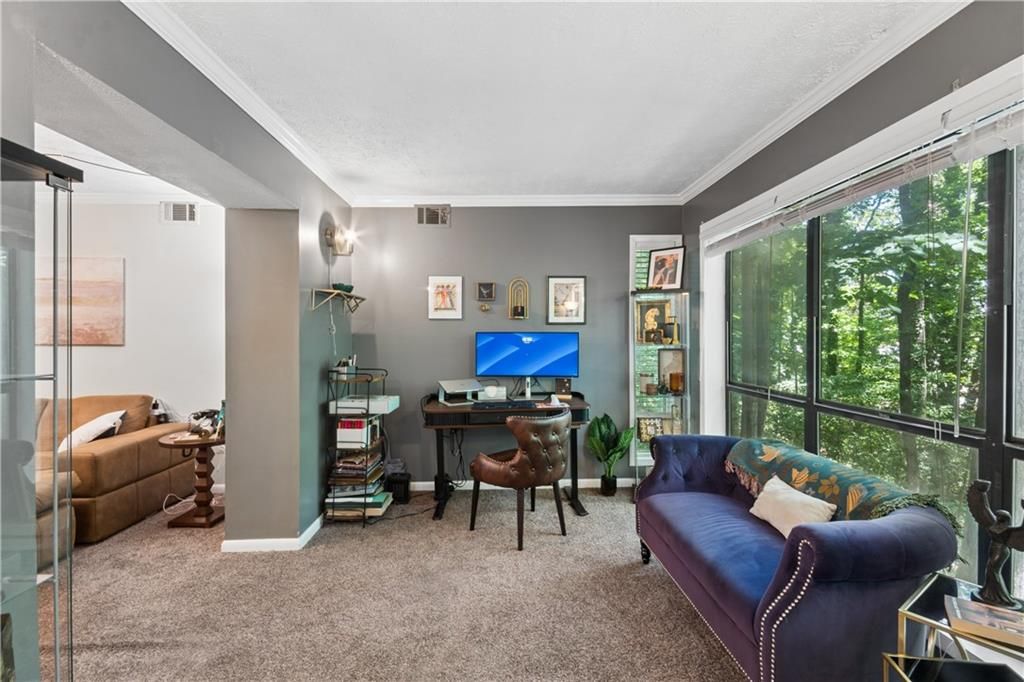 Image 13 of property listing at 8740 Roswell Road 4A, Atlanta, GA 30350