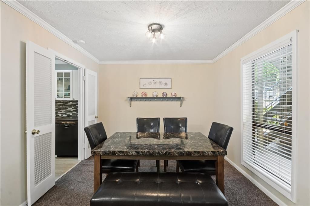 Image 22 of property listing at 8740 Roswell Road 4A, Atlanta, GA 30350