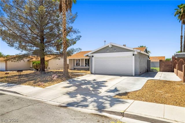 899 El Camino Way, Boulder City, NV 89005