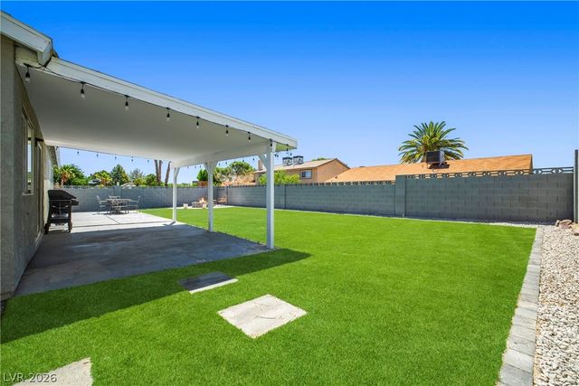 899 El Camino Way, Boulder City, NV 89005