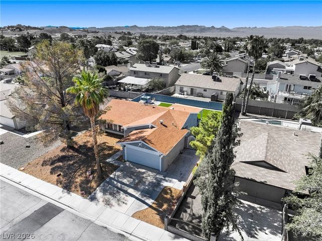 899 El Camino Way, Boulder City, NV 89005