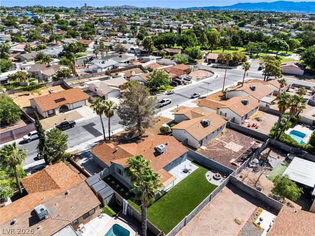 899 El Camino Way, Boulder City, NV 89005