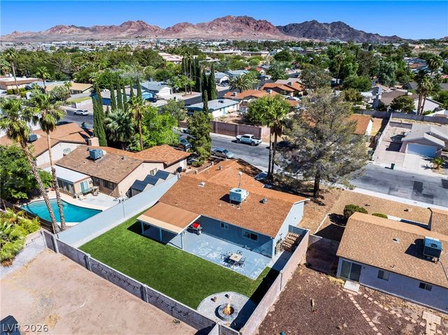 899 El Camino Way, Boulder City, NV 89005