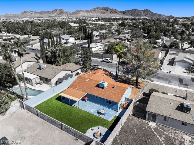 899 El Camino Way, Boulder City, NV 89005