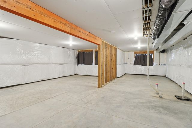 4723 172nd Street, Urbandale, IA 50323