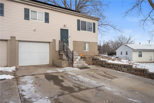 18608 E Arrowhead Place, Independence, MO 64056