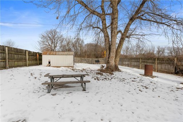 18608 E Arrowhead Place, Independence, MO 64056