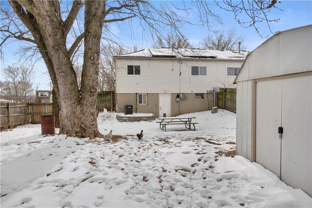 18608 E Arrowhead Place, Independence, MO 64056