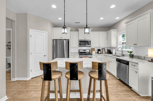 8650 Sentry Circle, North Charleston, SC 29420