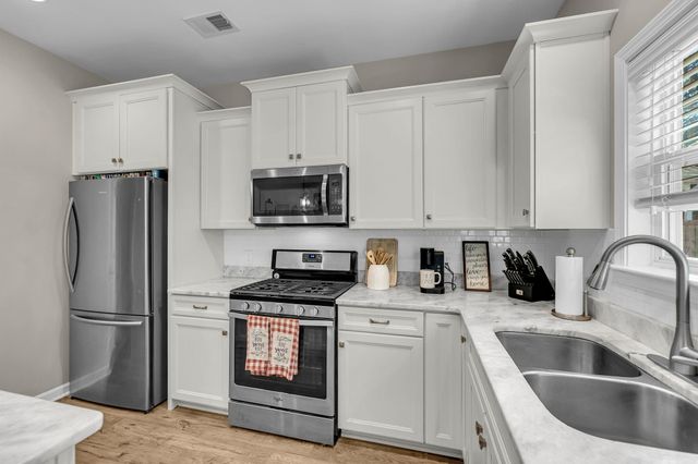 8650 Sentry Circle, North Charleston, SC 29420