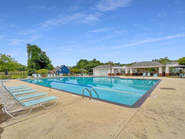 8650 Sentry Circle, North Charleston, SC 29420