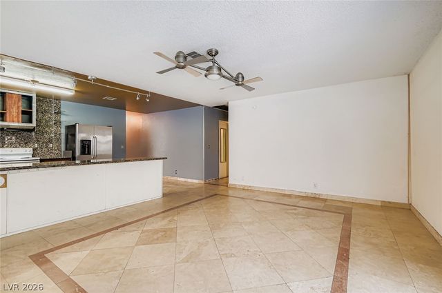 4723 Desert Vista Road, Las Vegas, NV 89121