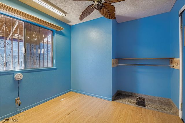 4723 Desert Vista Road, Las Vegas, NV 89121