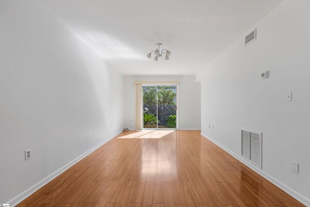 3706 E North Street Unit G3, Greenville, SC 29615